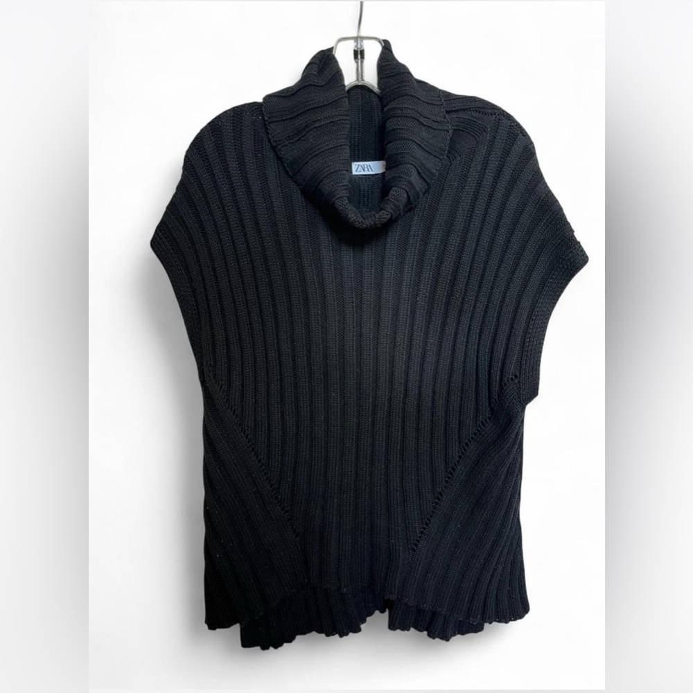 Zara Black Sleeveless Turtleneck Knit Top, size large